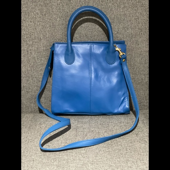 Giani Bernini Handbags - Giani Bernini royal blue crossbody